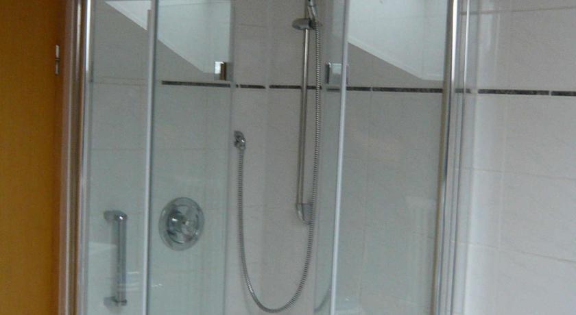 Ferienwohnung Sinsheim-Dühren Zimmer foto